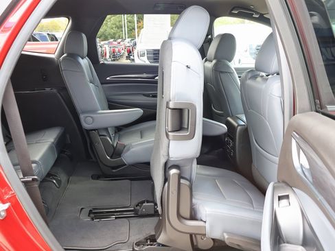 Certified 2024 Buick Enclave Premium image 36