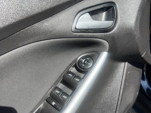 Used 2014 Ford Focus SE w/ Equipment Group 201A image 16