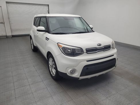 Used 2019 Kia Soul + FWD image 13
