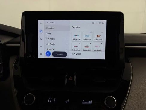 Used 2025 Toyota Corolla LE image 20