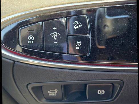 Used 2023 Genesis GV70 2.5T w/ Advanced Package image 29