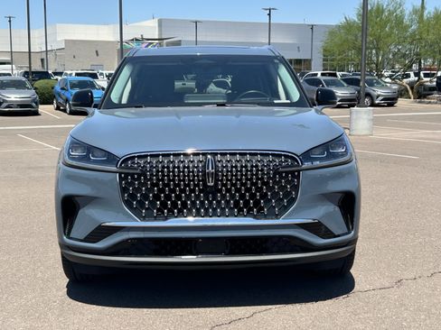 Used 2025 Lincoln Aviator Reserve w/ Equipment Group 201A AWD/4WD image 8