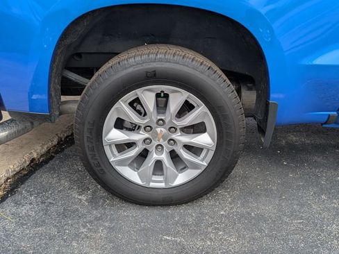 New 2026 Chevrolet Silverado 1500 Custom RWD image 3