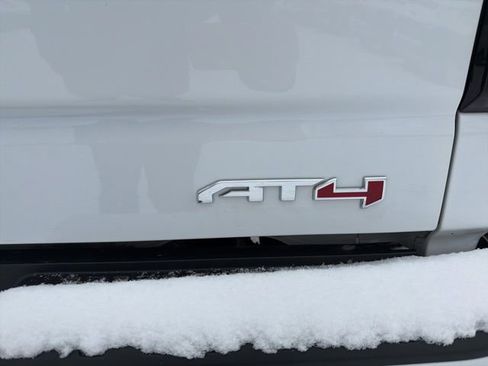 Used 2022 GMC Sierra 1500 AT4 w/ Technology Package image 15