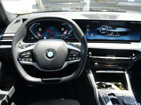 Used 2025 BMW 330i Sedan w/ Convenience Package RWD image 6