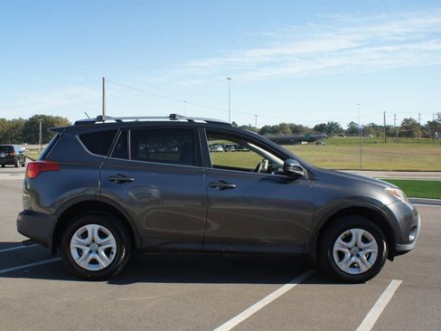 Used 2014 Toyota RAV4 LE image 14