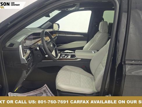 Used 2025 Cadillac Escalade Sport Platinum image 6