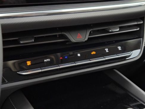 Used 2025 Buick Envision Preferred image 20