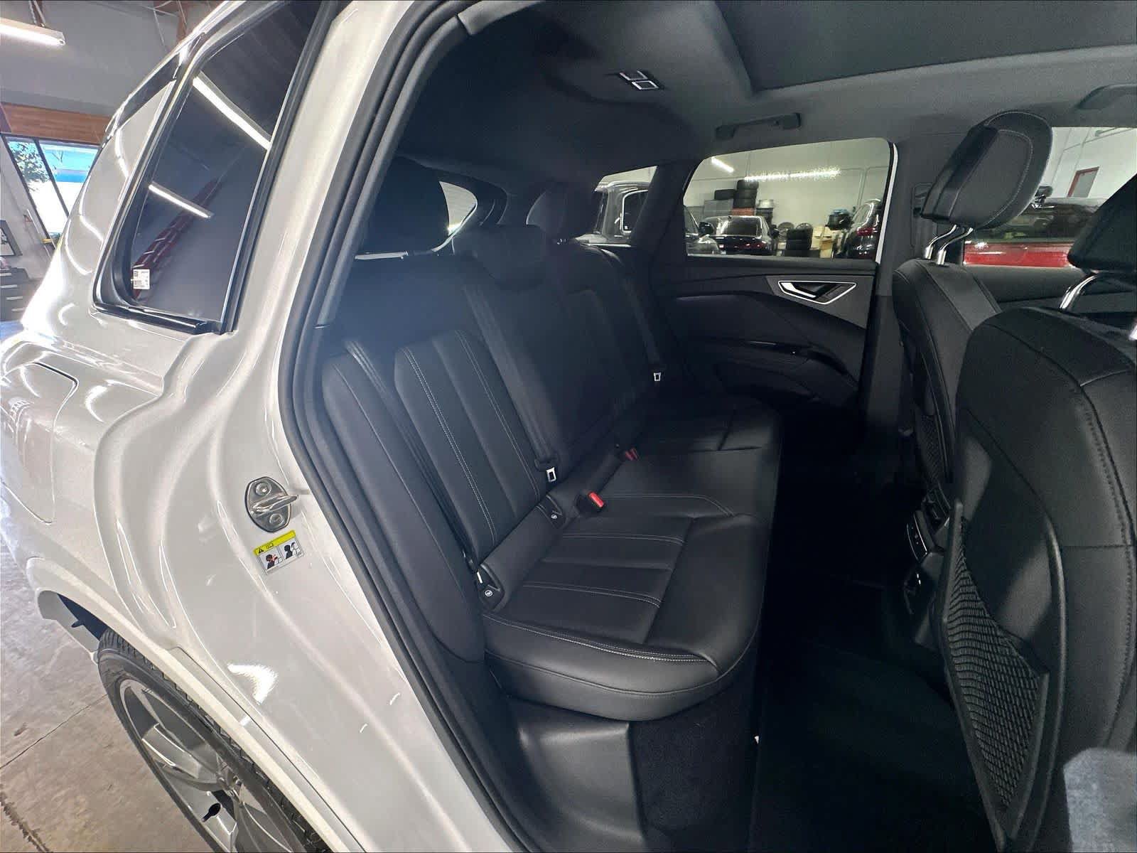 Used 2024 Audi Q4 e-tron Premium Plus w/ Premium Plus AWD/4WD image 28