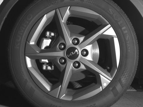 Used 2025 Kia K4 LXS image 12