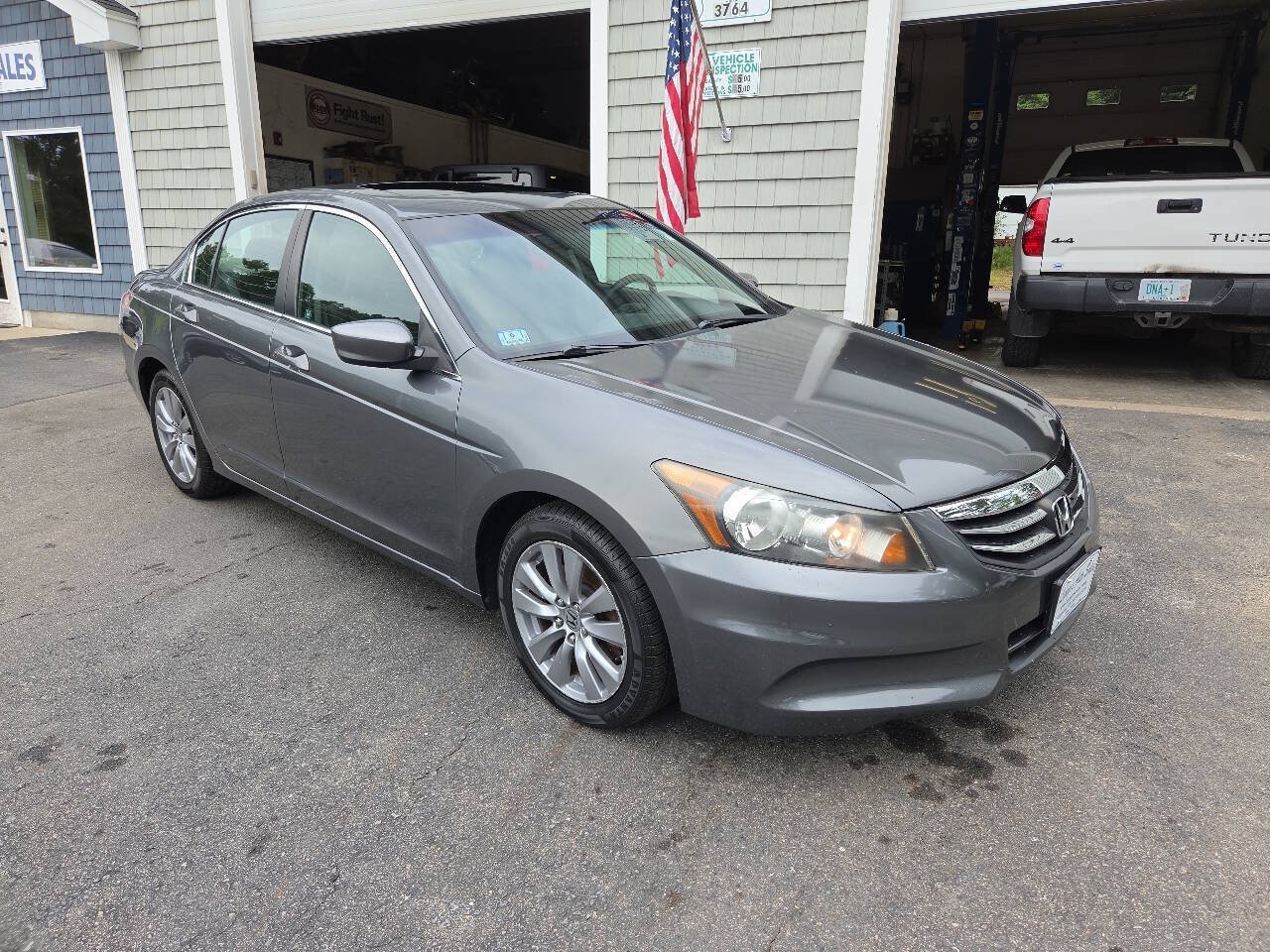 Used 2012 Honda Accord EX image 2