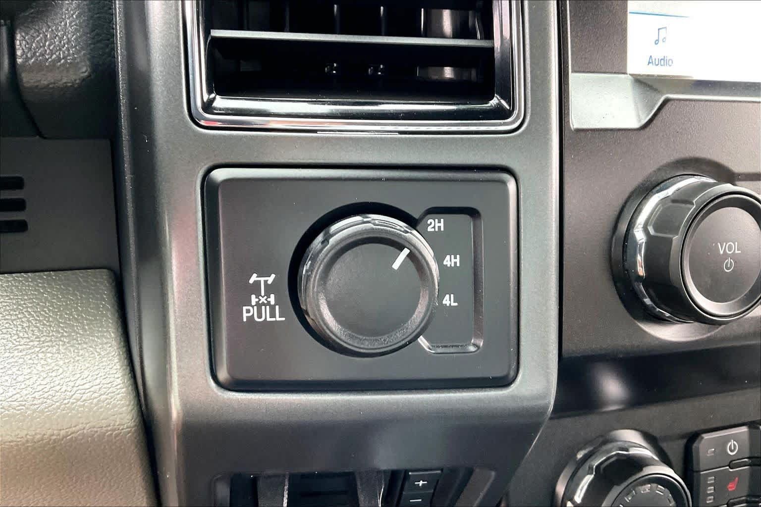 Used 2022 Ford F250 XLT w/ XLT Premium Package AWD/4WD image 31