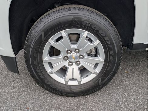 Used 2022 Chevrolet Colorado LT w/ Fleet Safety Package image 27