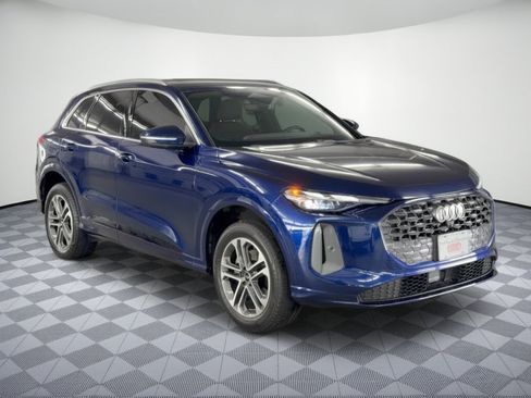 Used 2025 Audi Q5 Premium w/ Convenience Package AWD/4WD image 7