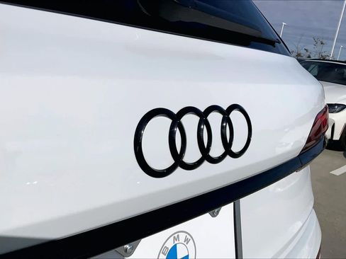 Used 2023 Audi SQ7 Premium Plus w/ Executive Package image 31