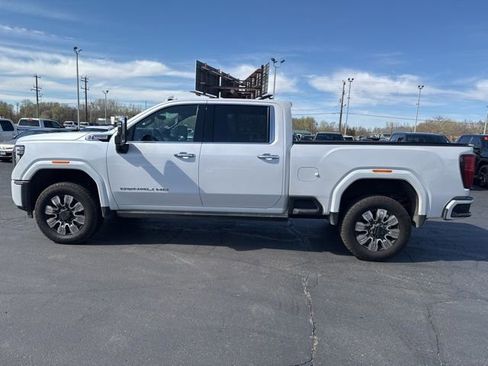 Used 2024 GMC Sierra 3500 Denali w/ Denali Reserve Package AWD/4WD image 7