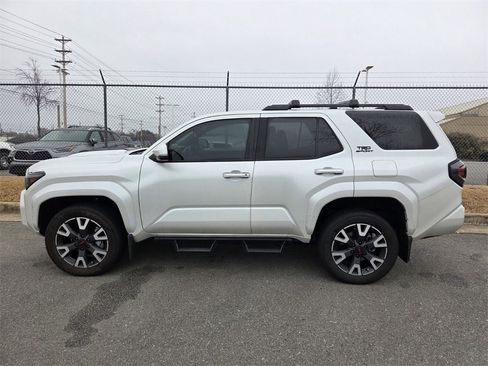 Used 2025 Toyota 4Runner TRD Sport image 2