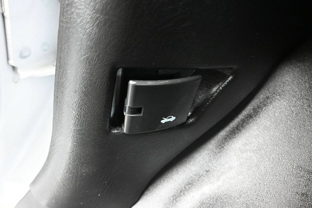 Used 2023 Chevrolet Express 3500 LS RWD image 25
