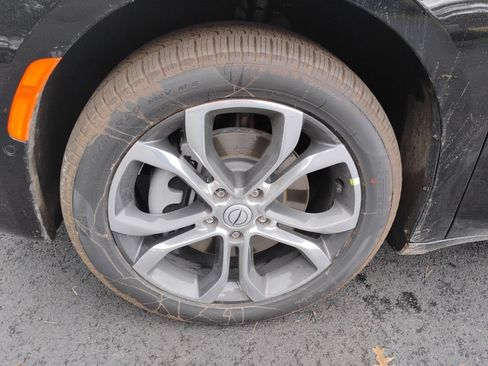 New 2026 Chrysler Pacifica Pinnacle w/ Trailer Tow Group AWD/4WD image 9