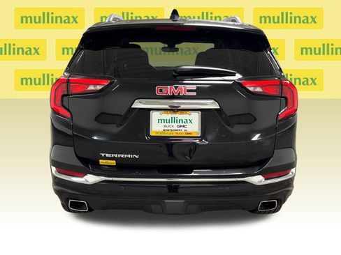 Used 2020 GMC Terrain Denali w/ Denali Premium Package FWD image 16