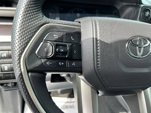 Used 2025 Toyota Tacoma SR5 AWD/4WD image 23