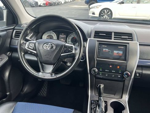 Used 2016 Toyota Camry SE FWD image 16