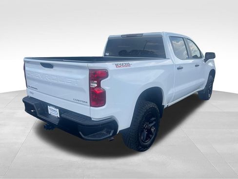 Used 2026 Chevrolet Silverado 1500 Custom Trail Boss AWD/4WD image 3