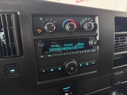 Used 2025 GMC Savana 2500 w/ Driver Convenience Package RWD image 17