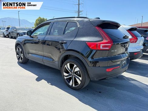 Used 2025 Volvo XC40 B5 Plus AWD/4WD image 2