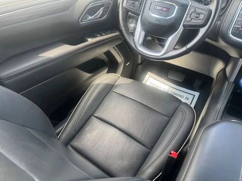 Used 2023 GMC Yukon XL SLT AWD/4WD image 23
