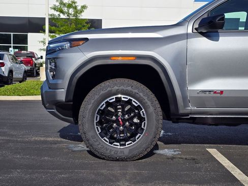 New 2026 GMC Canyon AT4 w/ AT4 Premium Package AWD/4WD image 32