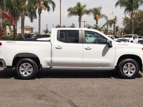 Used 2025 Chevrolet Silverado 1500 LT w/ Leather Package AWD/4WD image 11