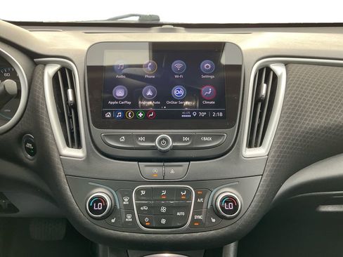 Used 2024 Chevrolet Malibu LT image 11