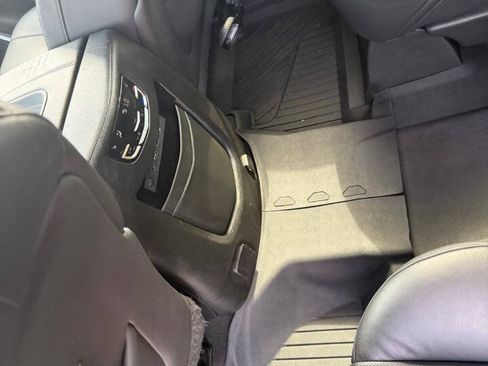 Used 2018 Cadillac Escalade ESV Premium Luxury AWD/4WD image 17