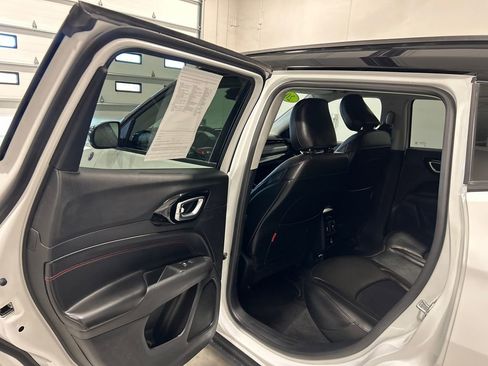 Used 2022 Jeep Compass Trailhawk w/ Trailhawk Convenience Group image 29