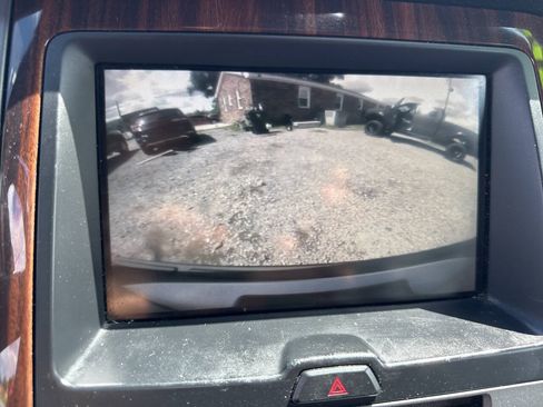 Used 2015 Ford Expedition Platinum RWD image 19