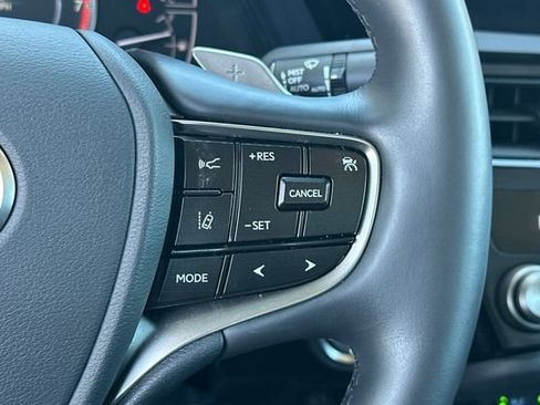 Used 2025 Lexus ES 350 w/ Premium Package FWD image 28