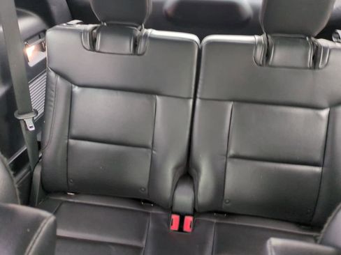 Used 2020 Ford Explorer XLT w/ Equipment Group 202A image 22