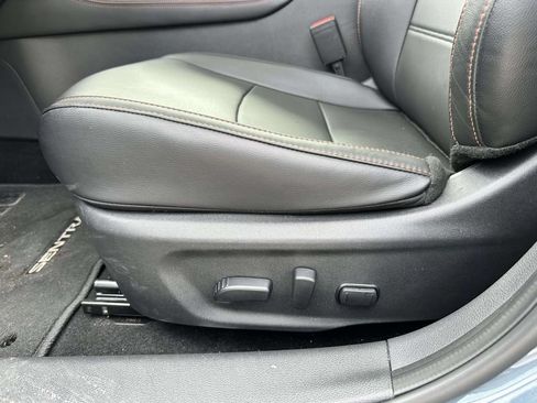 Used 2024 Nissan Sentra SR w/ SR Premium Package FWD image 10