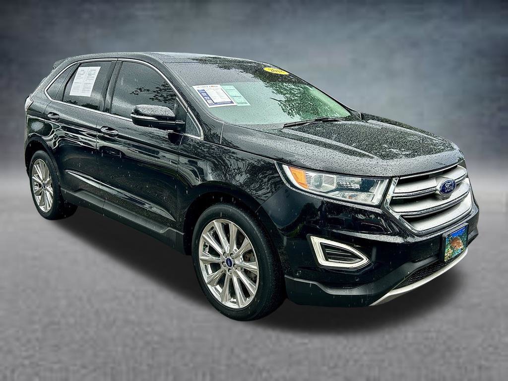 Used 2018 Ford Edge Titanium w/ Equipment Group 302A AWD/4WD image 3