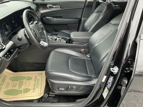 Certified 2023 Kia Sportage EX w/ EX Premium Package AWD/4WD image 10