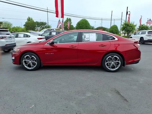 Used 2022 Chevrolet Malibu LT w/ Leather Package FWD image 3