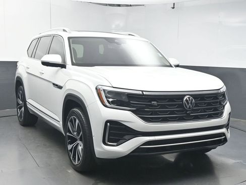 New 2026 Volkswagen Atlas SEL Premium R-Line AWD/4WD image 2