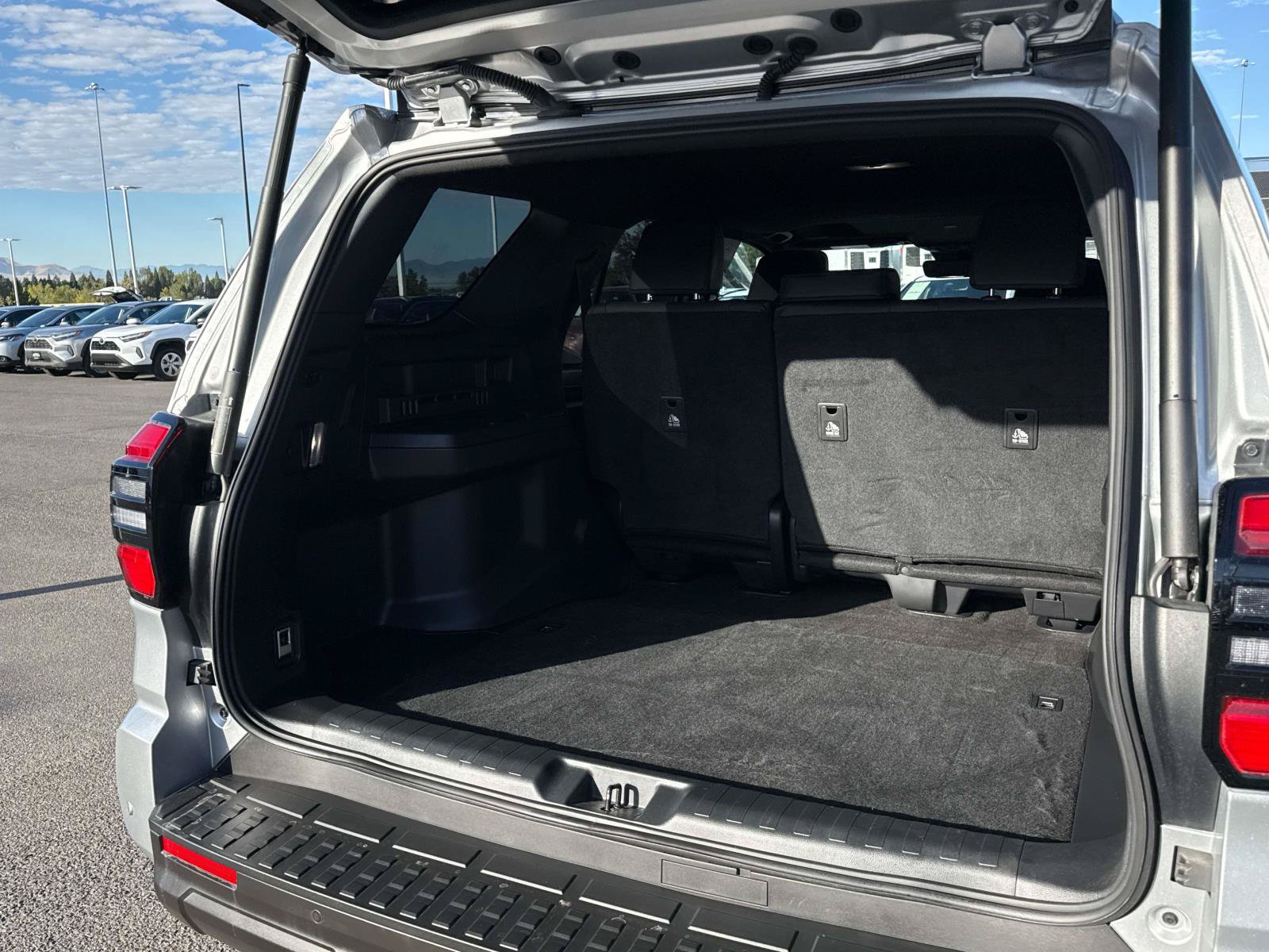 Used 2025 Toyota 4Runner TRD Off-Road Premium AWD/4WD image 16