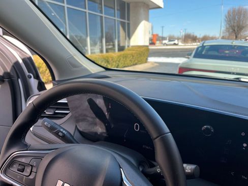 Used 2025 Buick Encore GX Preferred image 33