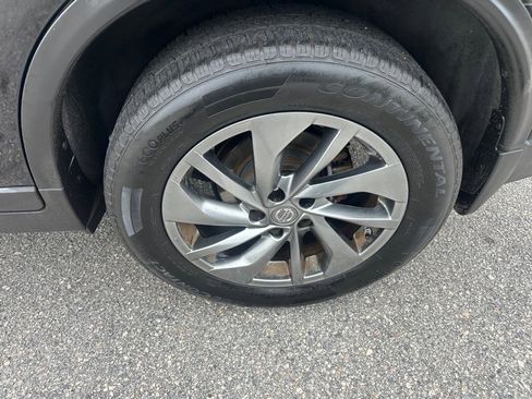Used 2015 Nissan Rogue SL AWD/4WD image 9