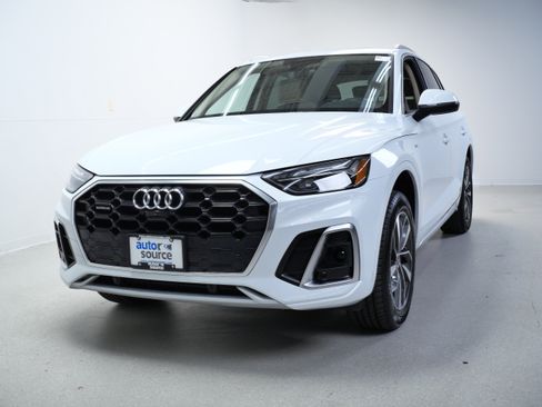 Used 2023 Audi Q5 2.0T Premium Plus w/ Premium Plus Package AWD/4WD image 12