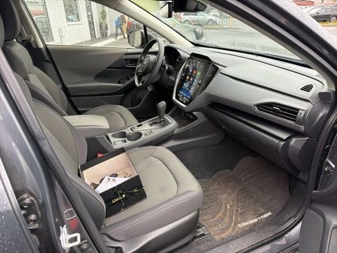 Used 2024 Subaru Crosstrek 2.0i Premium image 11