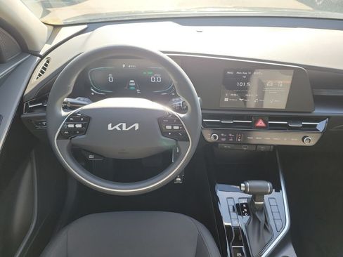 New 2026 Kia Niro LX FWD image 18