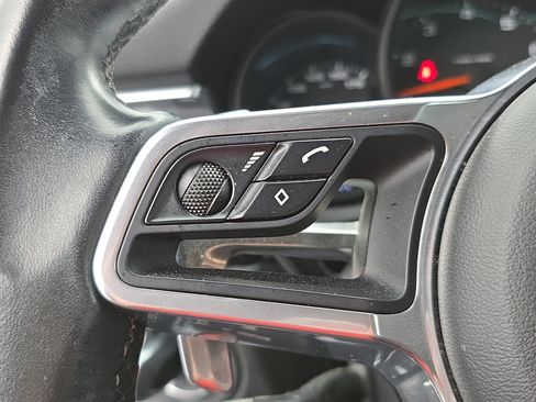 Used 2021 Porsche Macan AWD/4WD image 17